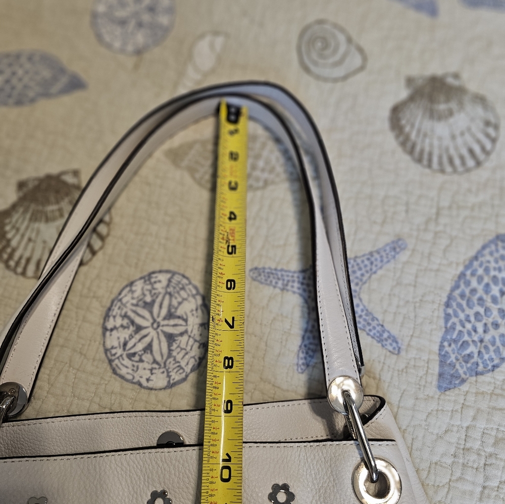 New Michael Kors Raven Flower Stud Large Should Bag - Picture 4 of 10